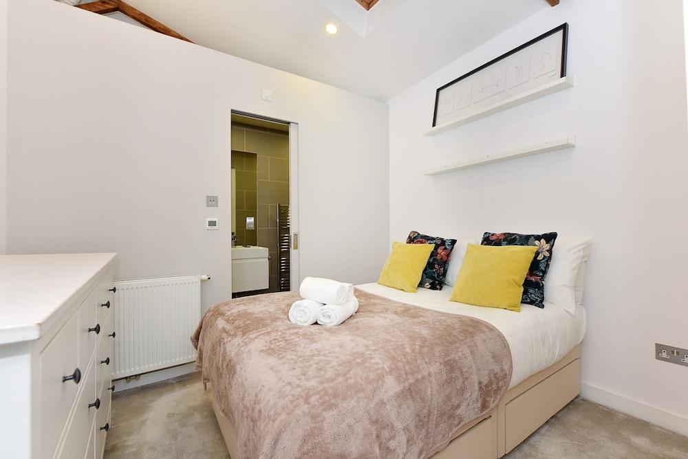 Stanhope Mews Style - 4sms