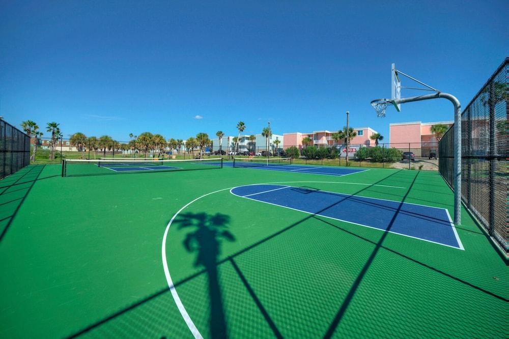 Rise N Beach by Avantstay Beachfront w Pool