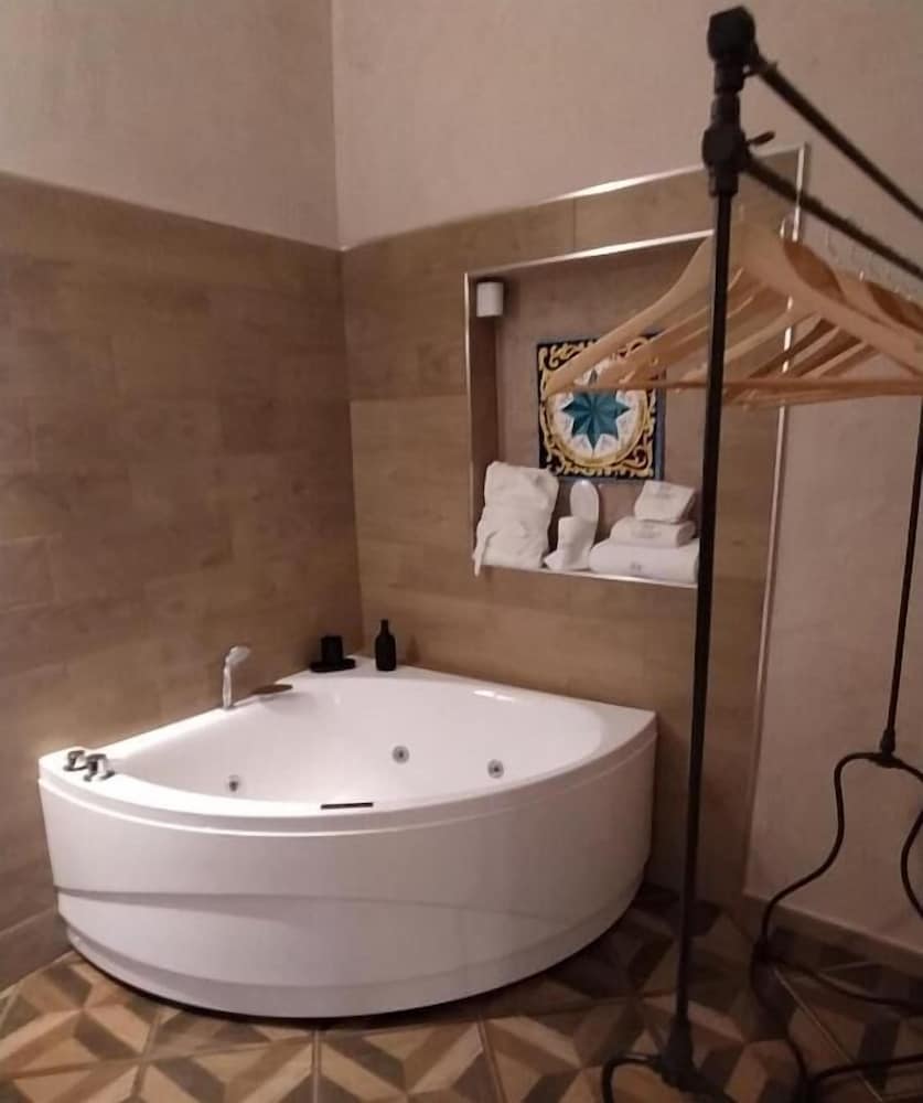 AL CONSOLE DEPANDANCE