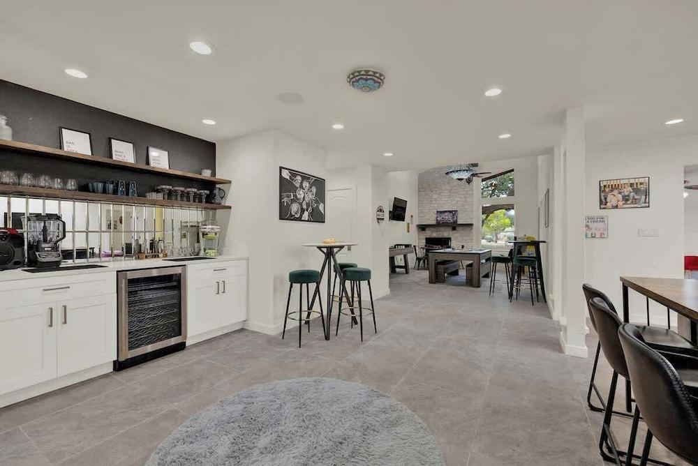 Whitewater River House - Game Room, Firepit, Walking Distance to Whitewater Amphitheater!