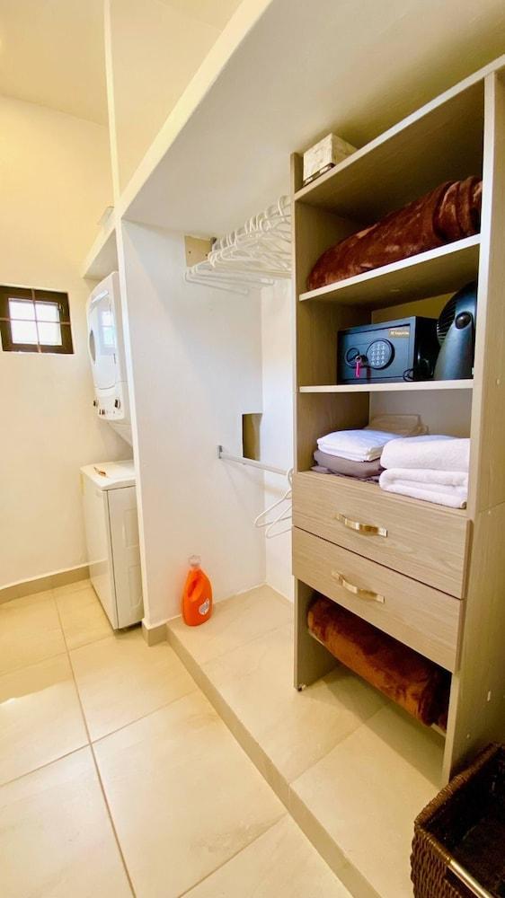 Ajijic 1 Bedroom Guesthouse -walk To Everything -patio -bikes - Pickleball Court