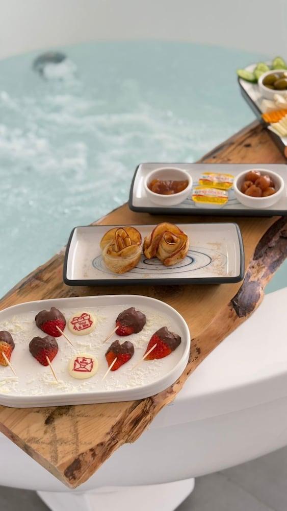 Aqualand Hotel & Resort