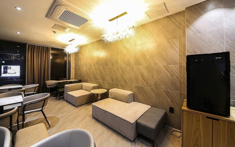 Hotel Azit - Sinsigaji