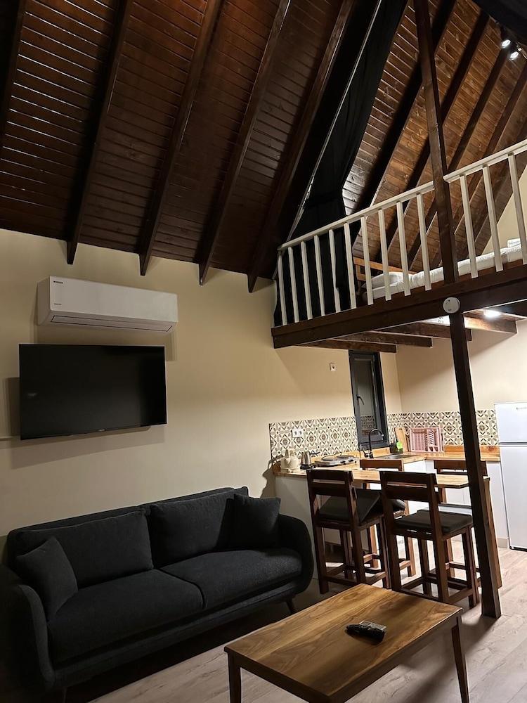 Varuna Bungalov Evleri