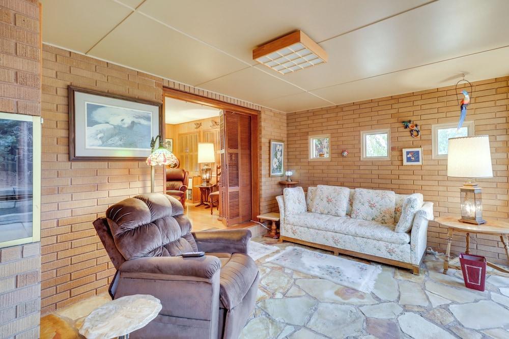 2 Living Areas + Library! Home 22 Mi to Mt Rose