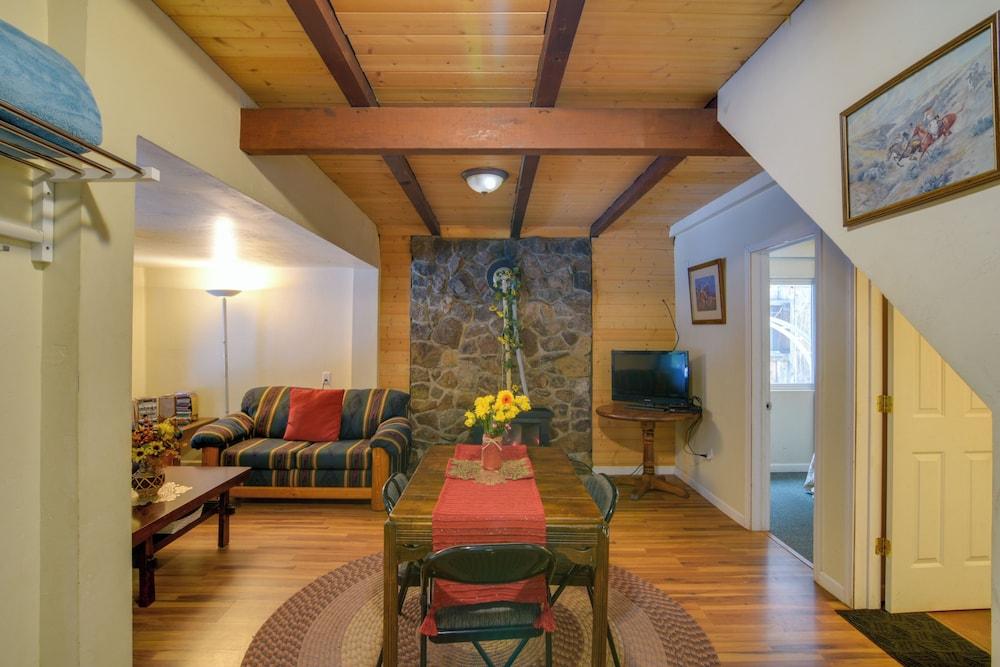 Grill, Fire Pits & Trails: Butte Meadows Duplex!