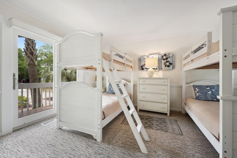 Hellenic Haven 6 Bedroom Home