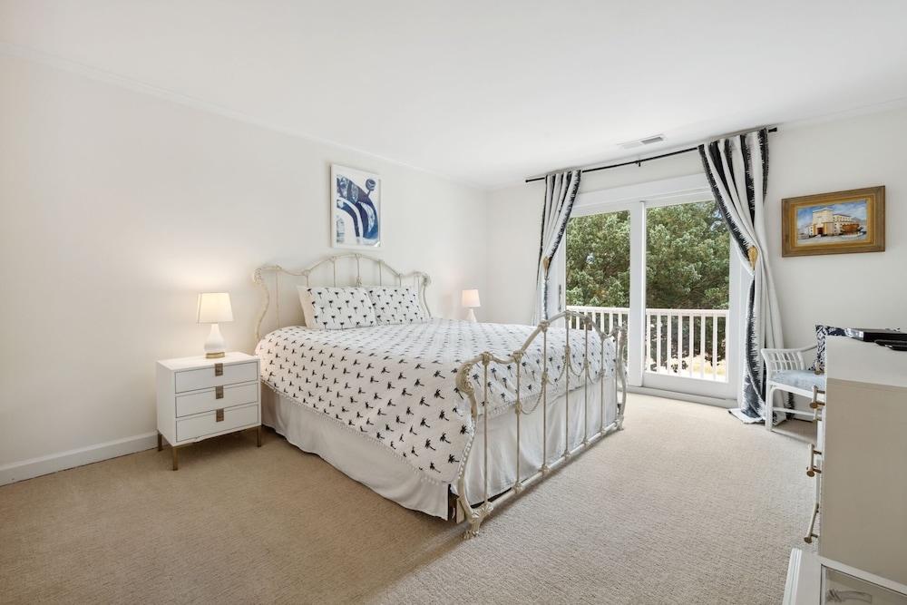 Hellenic Haven 6 Bedroom Home