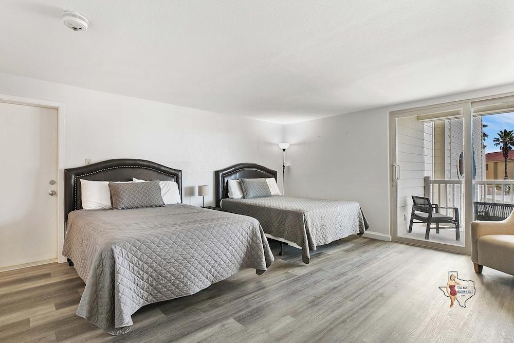 Bahia Mar Solare Resort Condos