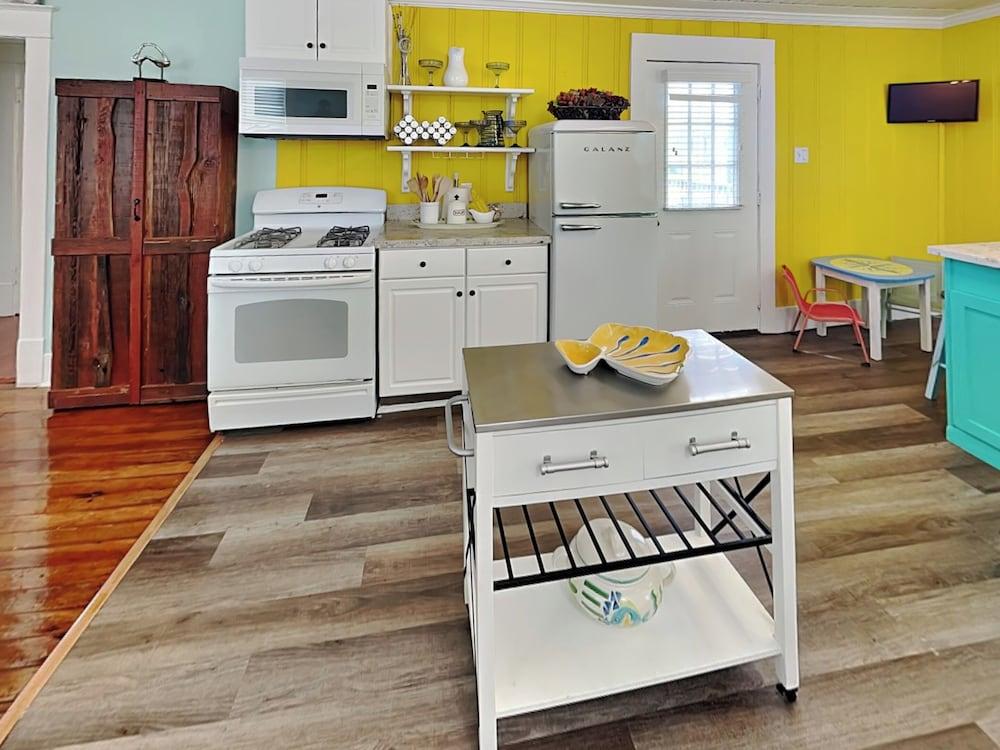 Seawall Celebration Manor by Ryson Vacation Rentals