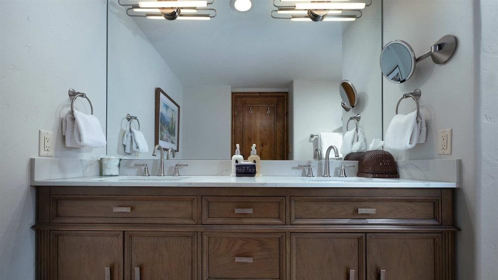 Vail Village Gravity Haus 2 Bedroom Condo