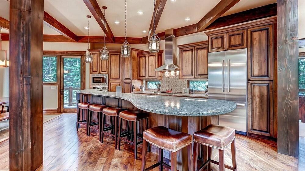 Breck_rocky_mtn_lodge