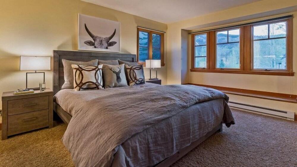 Beaver_creek_chalet_campo