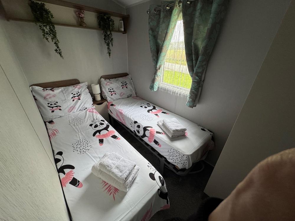 Haggerston Castle - Caravan - Sleeps 6 - Parking