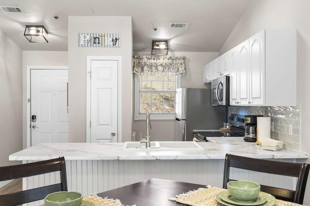 Calm Waters Condo Sleeps 4