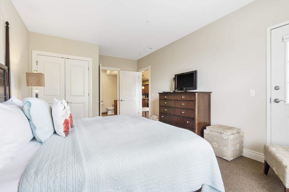 Branson Hills Getaway Sleeps 6