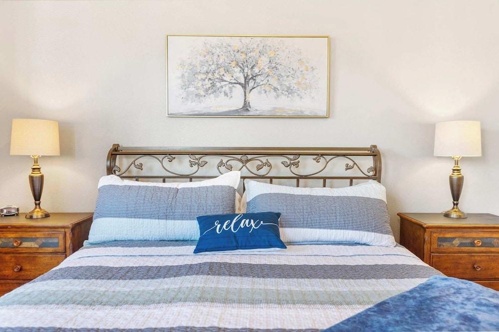 Always 80 and Sunny - Silver Dollar City