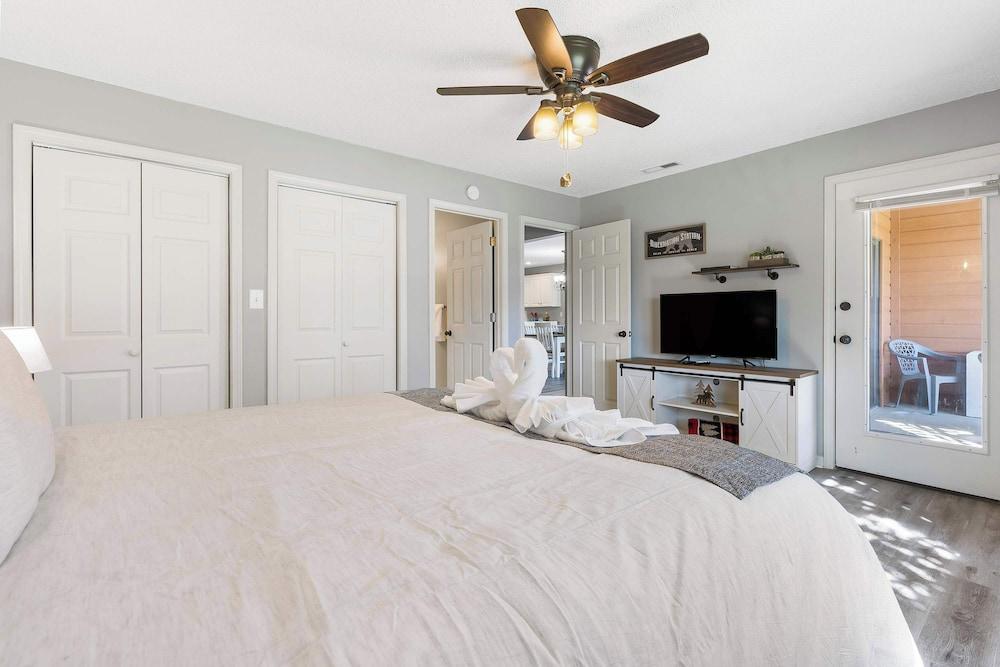 Ozark Escape at the Pointe - Epic Nature