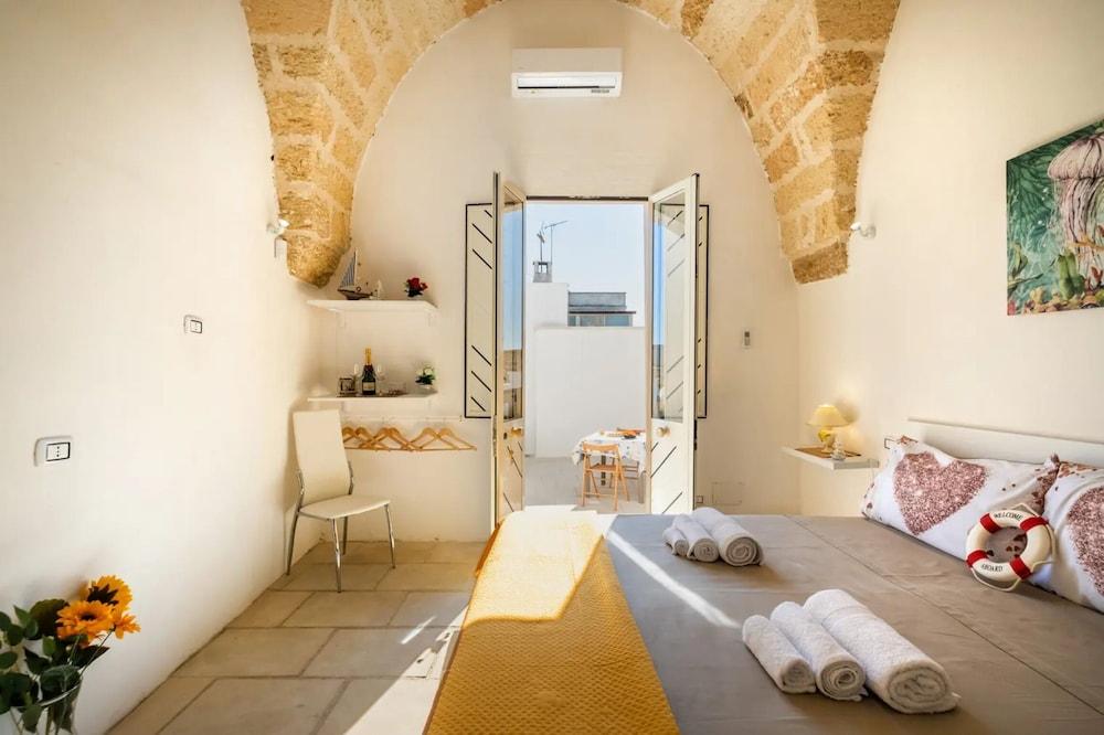 Elegant Palace With Whirlpools