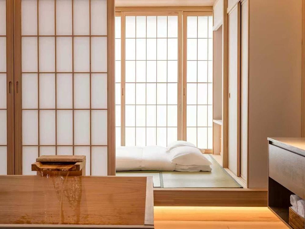 Beijing Aqua City YiPiao Hot Spring Resort