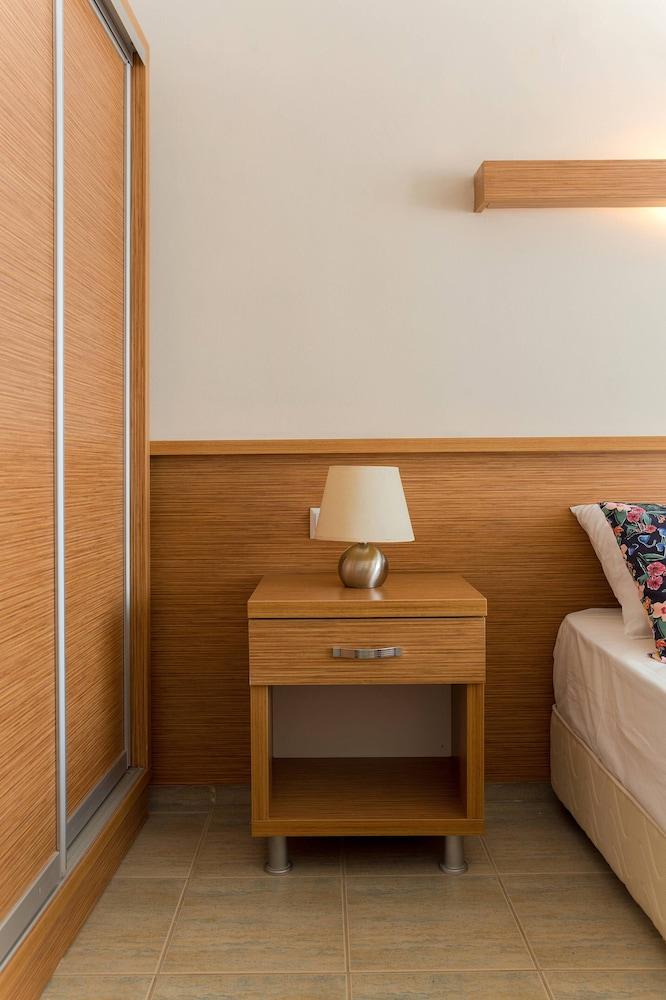 Aqua Nina Resort Hotel