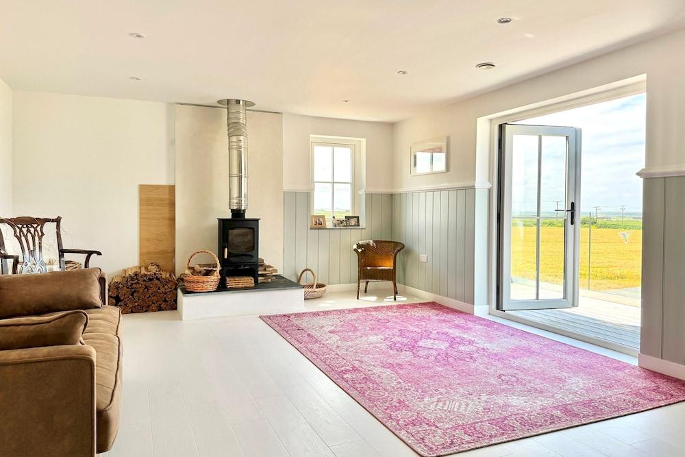 Seawynds Family Home With Far-reaching Sea Views