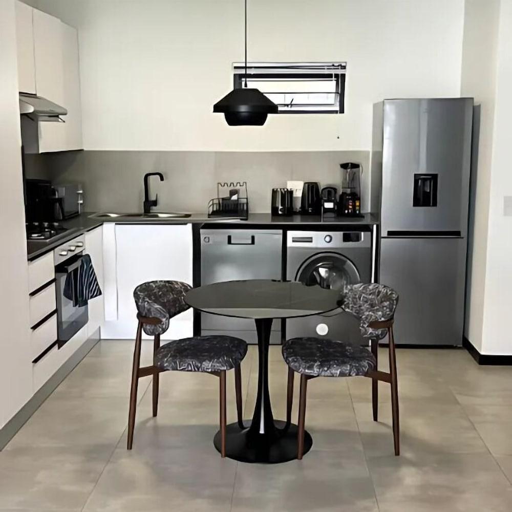 The Henlee Apartment Tocara