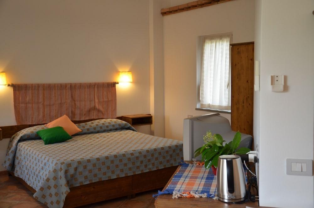 agriturismo borgo piazza