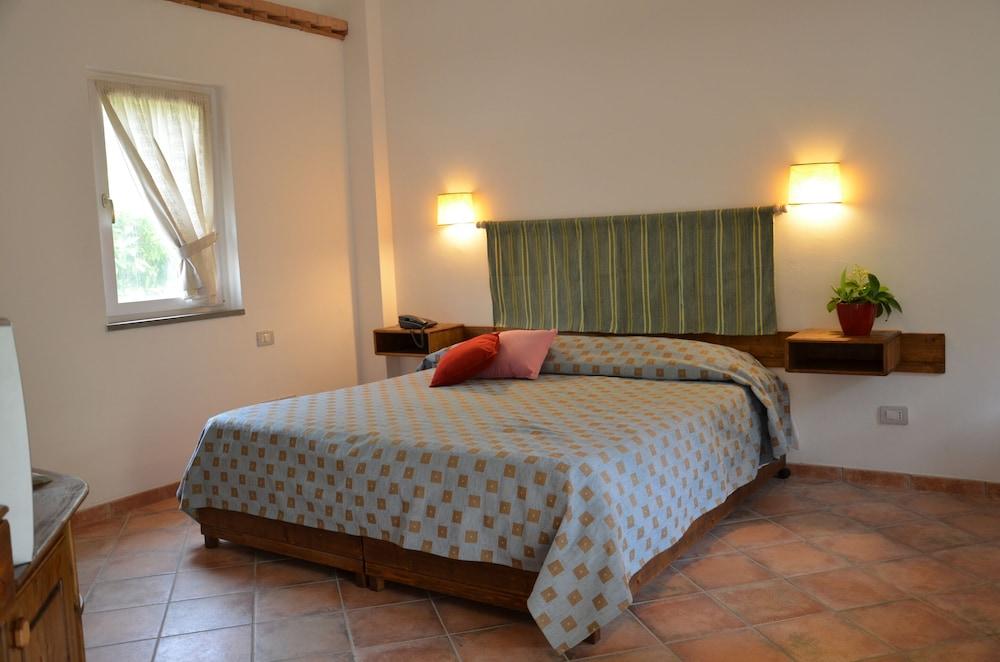 agriturismo borgo piazza