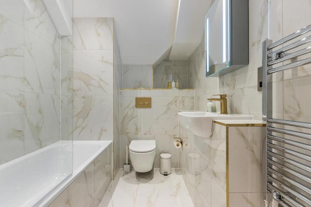 Flat  7 Saarb Apartments