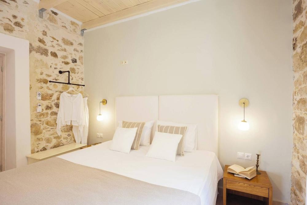 Stone Villa in Episkopi