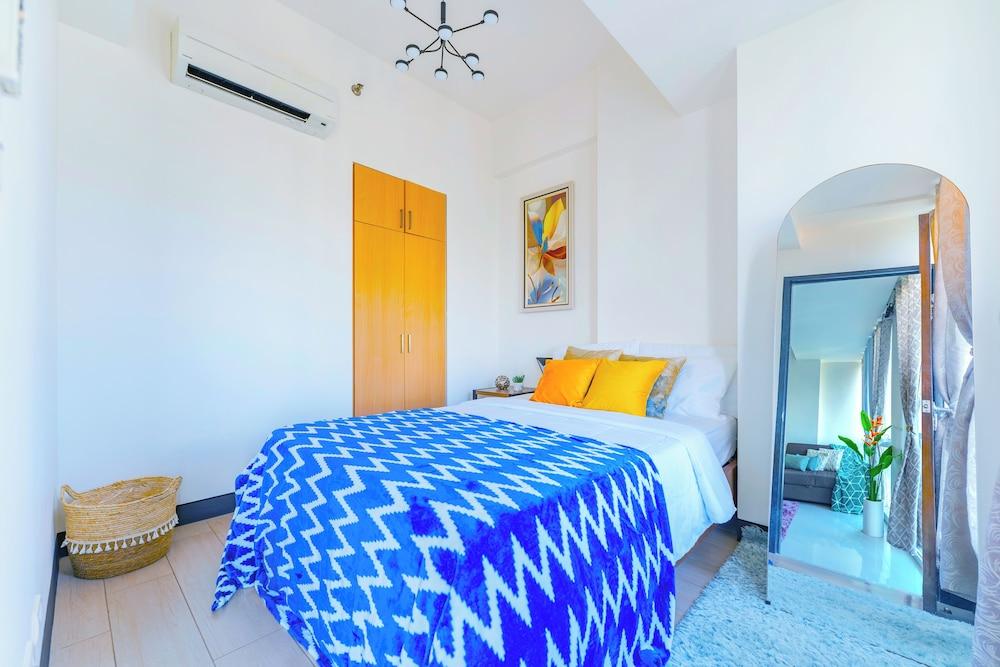 One Pacific Residence 1BR Ocean View