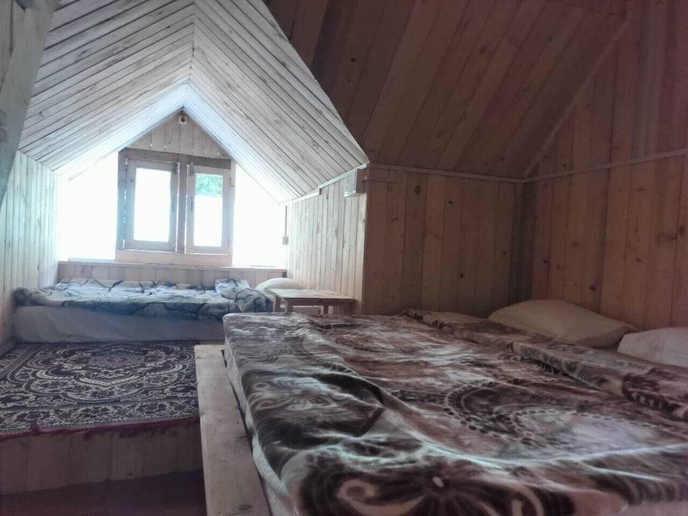 Shiva Valley Riverside Homestay By GRB