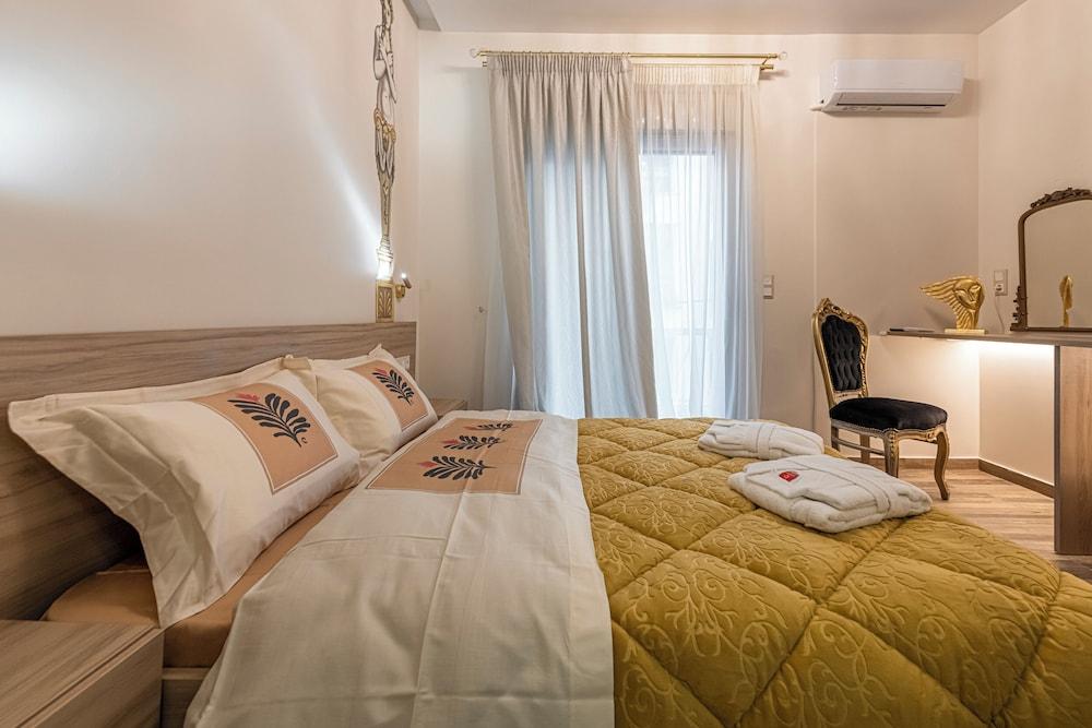 Koukaki Luxury Suites