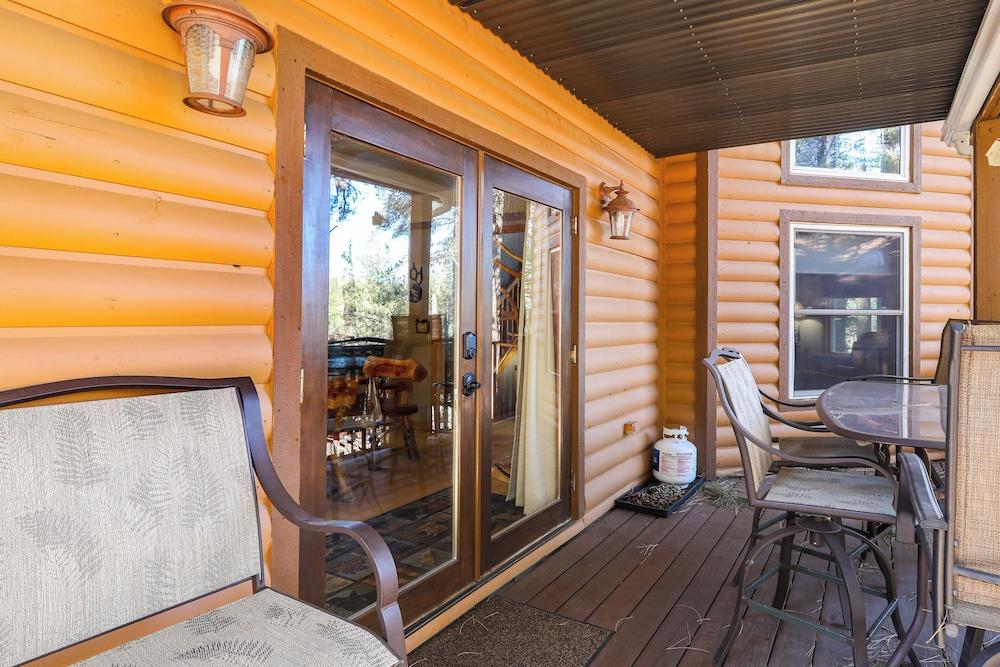 Mountain Retreat in Flagstaffs Kachina Village!