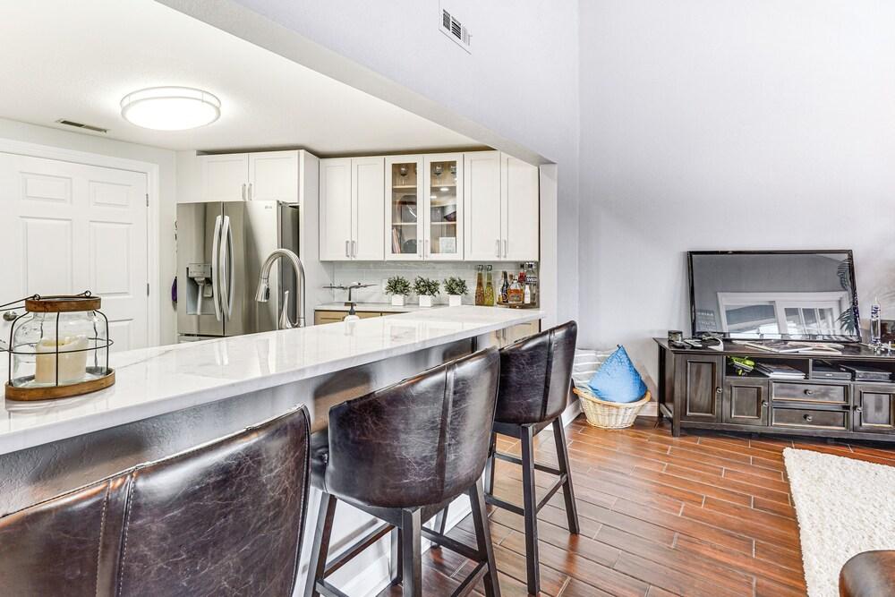 Boat, Swim & Enjoy Lake Views: Osage Beach Retreat