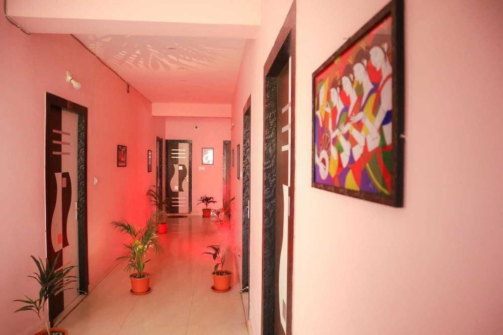 Suite Stays Palashbony Resort