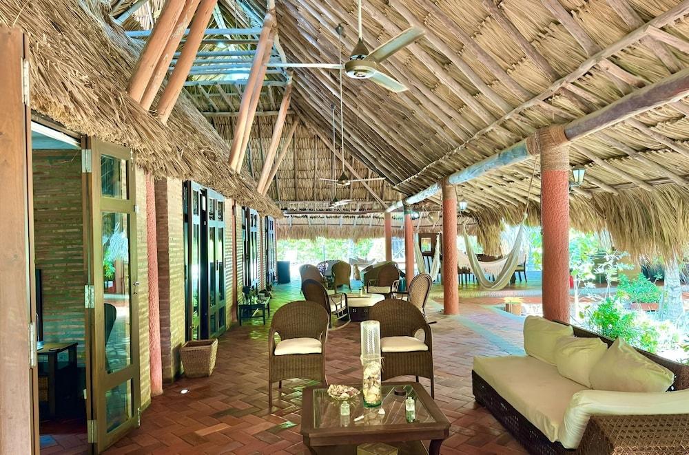 Mahanaim Beach House 20 min from CTG