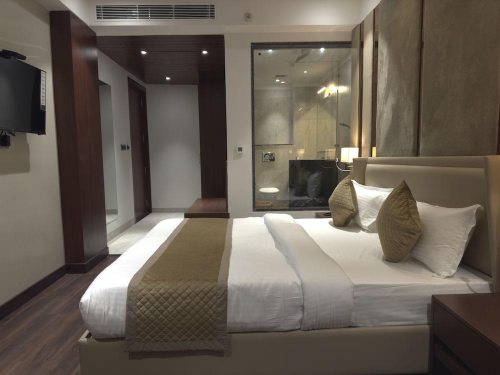 Aurea by The Wallflower Hotels