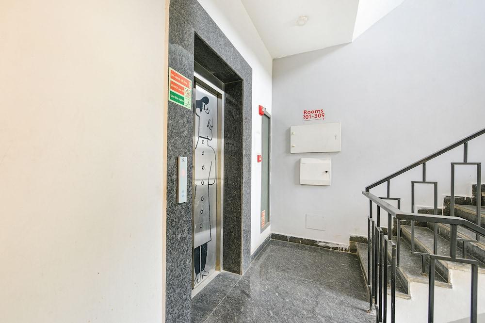 Fabhotel Comfort Residency I