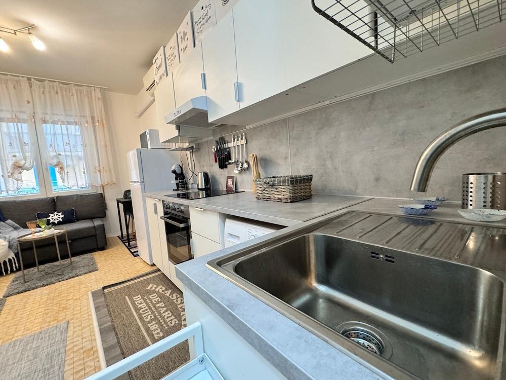 Casa Angela by Ca-sa Check