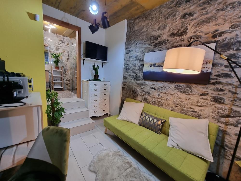 Room-discover Magical Calheta