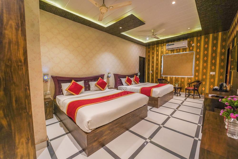 Shiv Rudraksh Resort - Near Assi Ghat