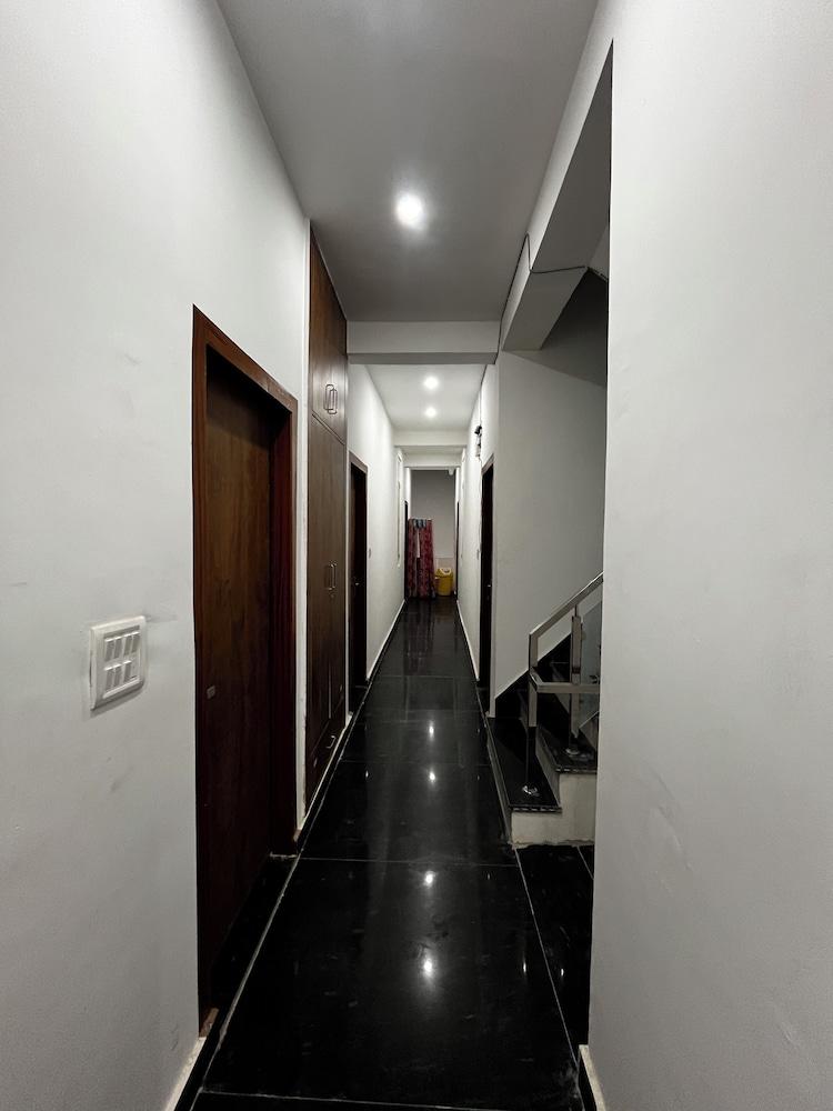 Shree Radhavallabh Palace