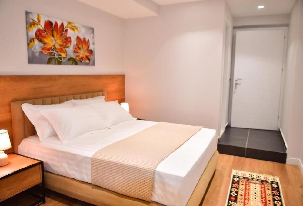 313 Villa City Center