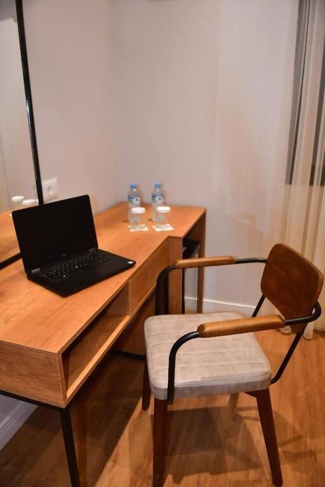 313 Villa City Center