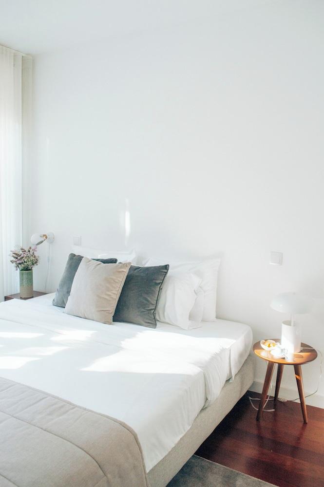 Stay In Apartments - D. Hugo 23