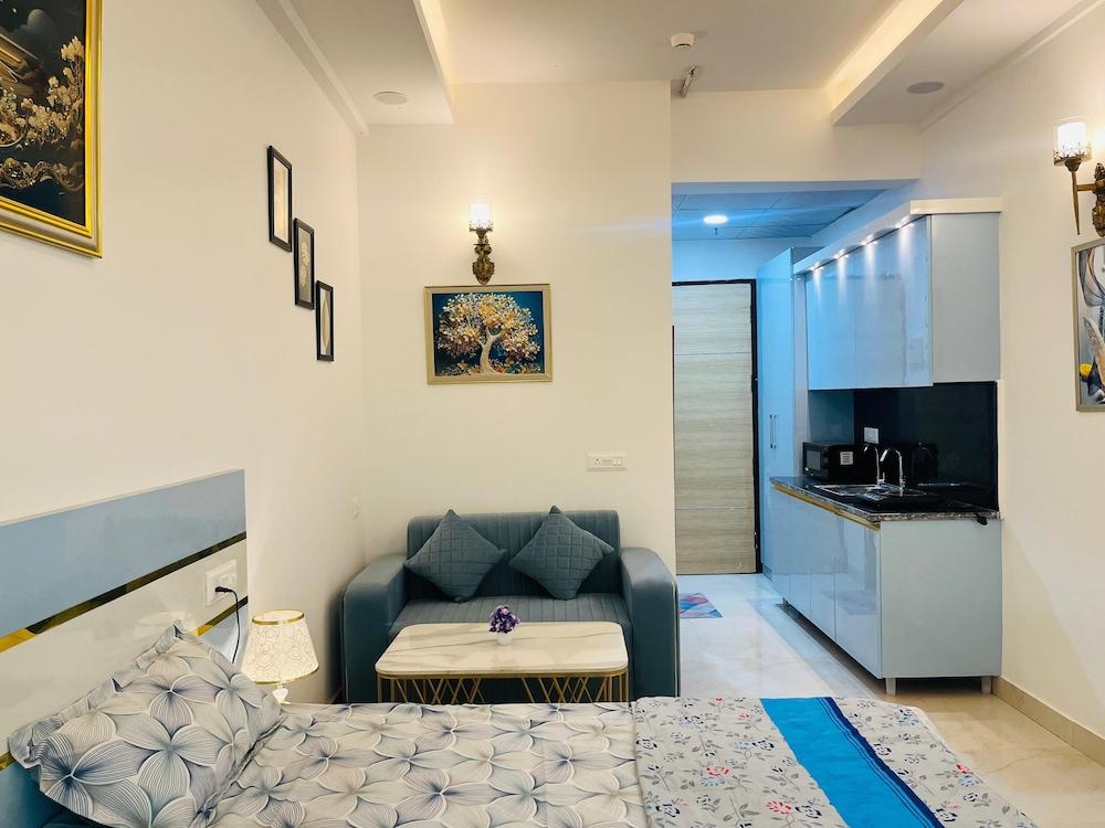 Kashu Studio Apartments