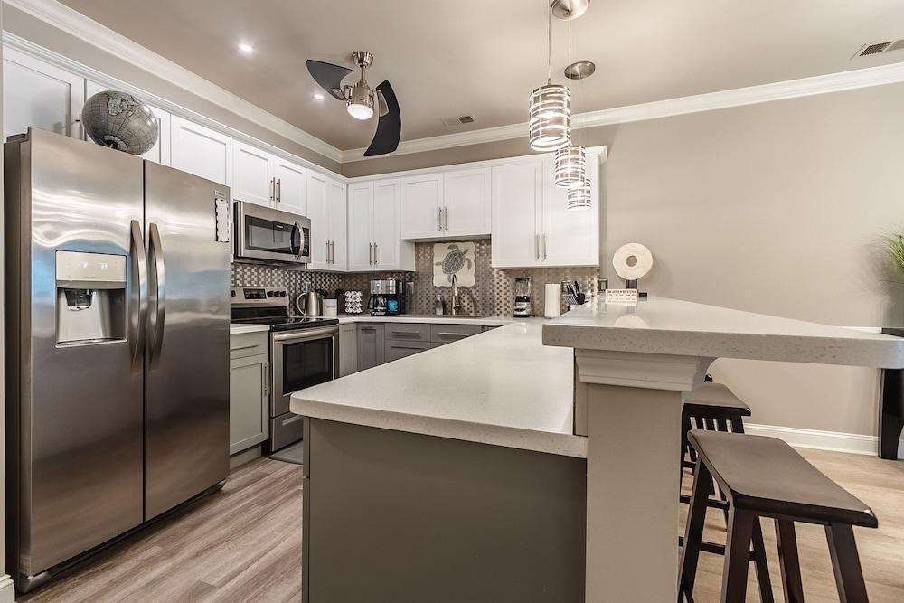 Magnolia Pointe Luster Leaf 4843-302 3 Bedroom Condo