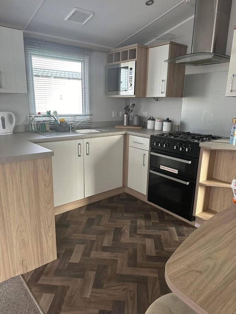 Mikey 3 bed Balcony Rhyl